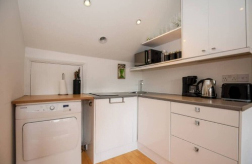 Kew Apartamento | Amplio estudio en Kew con mucha luz