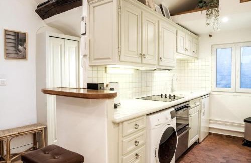 Strasbourg -Saint-Denis Apartamento | Spacious studio in Paris Hyper Center - Smart TV & WIFI - 4P