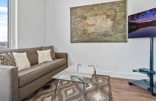 White Plains Apartamento | Spacious Studio | Kitchen + Laundry | Downtown White Plains
