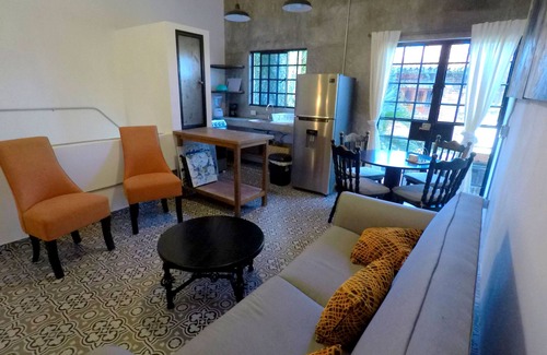 Colonia 5 de Diciembre Apartamento | Amplio estudio - Casa Tres Lunas # 2