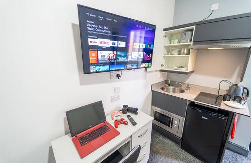 Birmingham Apartamento | Spacious Studio Near City Centre!