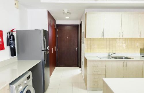 Bab Al Bahr Apartamento | Spacious Studio Retreat in Bab Al Bahr