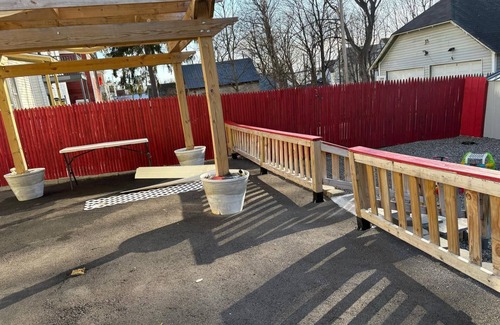 Stockade Historic District Casa | Spacious & Stylish 2-Bedroom Retreat, King Bed, Shared Gazebo