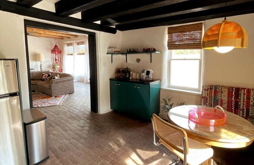 Santa Fe Apartamento | Spacious, Stylish “Niji Suite” @ La Dea