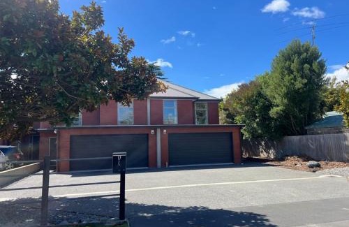 Upper Riccarton Casa | Spacious Suburban Hideaway