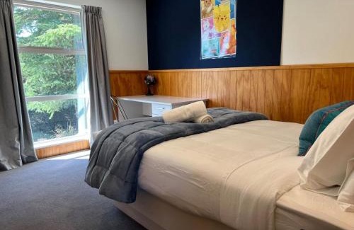 Upper Riccarton Casa | Spacious Suburban Hideaway