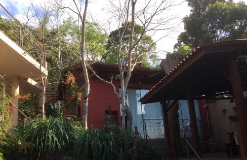 Sambaqui Apartamento | Spacious Suite between the green and the sea
