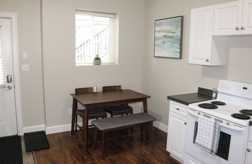 Kamloops Casa | Spacious Suite