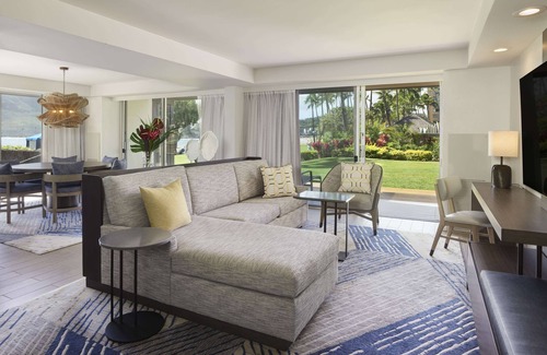 Lihue Hotel | Spacious Suite w/ Private Lanai | Beachfront Retreat w/ Airport Shuttle