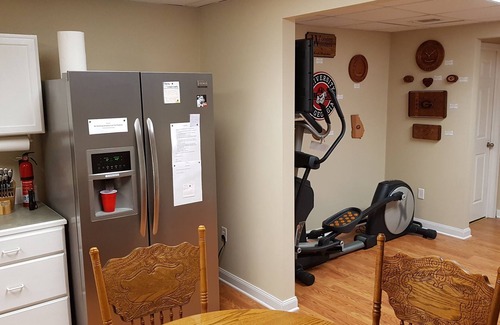 Athens Casa | Spacious suite with fenced back yard, deck, gas grill, fireplaces and splash pad