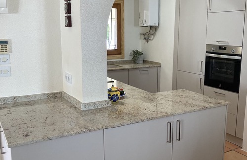 L'Alfas del Pi Villa | casa de verano amplia con 3 dormitorios; 6 camas, piscina privada, wifi, mar y montaña