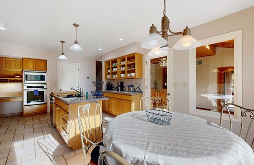 Monument Casa | Spacious & sunlit mountain retreat with patio, fireplace & great nature views