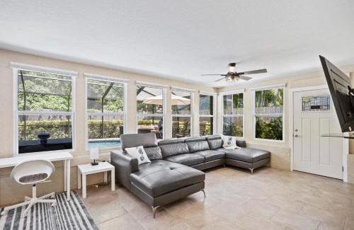 Largo Casa | Spacious & Sunny Family Gem - Heated Pool, Firepit and Game Room
