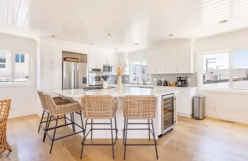 Tree Section Casa | Spacious, sunny 3BDR house Manhattan Beach SAVING 4 DISPLACED FAMILIES LA FIRE!