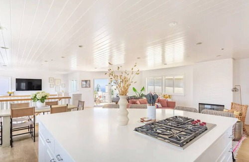 Tree Section Casa | Spacious, sunny 3BDR house Manhattan Beach SAVING 4 DISPLACED FAMILIES LA FIRE!