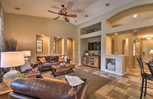 Royal Ranch Casa | Spacious Surprise Home 6 Mi to Wildlife World Zoo