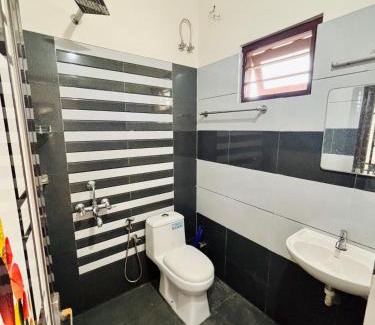 Kakkanad Apartamento | Spacious, Sweet home in town,