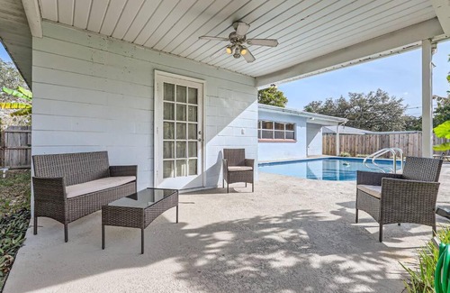Forest Hills Casa | Spacious Tampa Haven - Games - Pool - 7-15 min From ALL