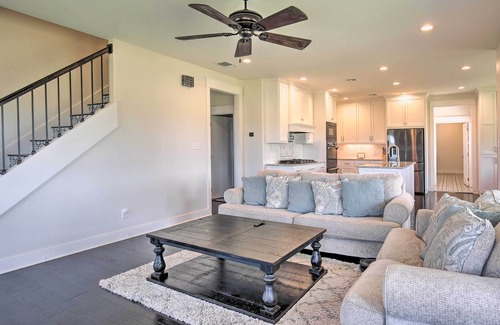 Yorktown Casa | Spacious Texas Getaway w/ Fire Pit & Pond!