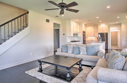 Yorktown Casa | Spacious Texas Getaway with Fire Pit and Pond!