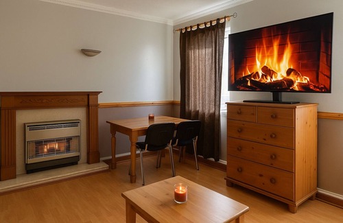 Liberton Apartamento | Spacious Three-Bedroom Apartment