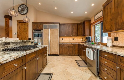 Soda Springs Casa | Spacious Three-level Home near Sugarbowl