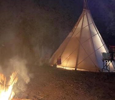Marble Falls Otro | Spacious Tipi with Outdoor BBQ and Fire Pit in Texas