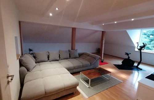 Passau Apartamento | Spacious top-floor apartment in the suburban district of Grubweg