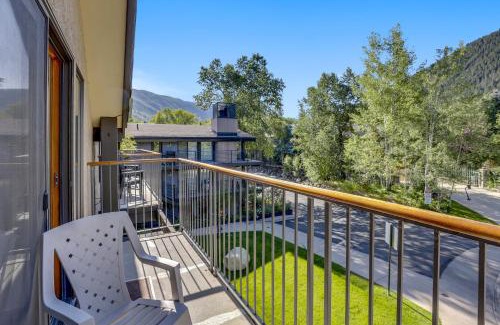 Aspen Casa | Spacious Top Floor Condo Aspen