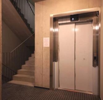 Kosire Apartamento | Spacious Top Floor Flat, Air Conditioning, Free Parking, 200Mb WiFi