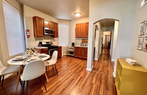 Tower Grove East Apartamento | Spacious Tower Grove Pet Friendly 2 Bedroom - 4 Miles to SLU & Barnes