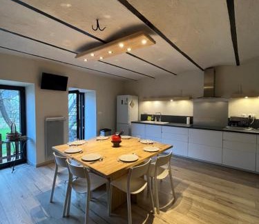 Le Bourg-d'Oisans Casa | Spacious town house in the center of le Bourg d'Oisans