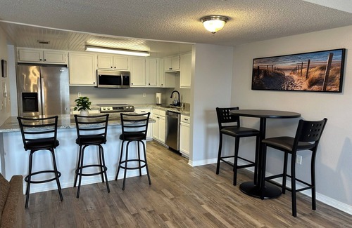 Wright Casa | Spacious Townhouse. Only 7 Miles to Beach!