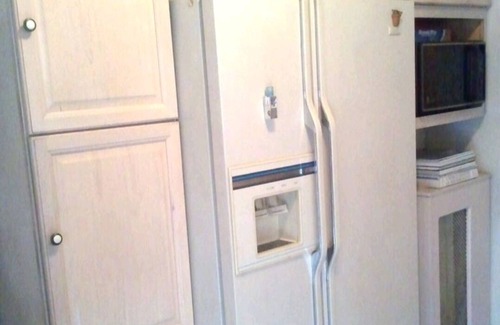 East Flatbush Casa | Spacious Townhome Apartment.