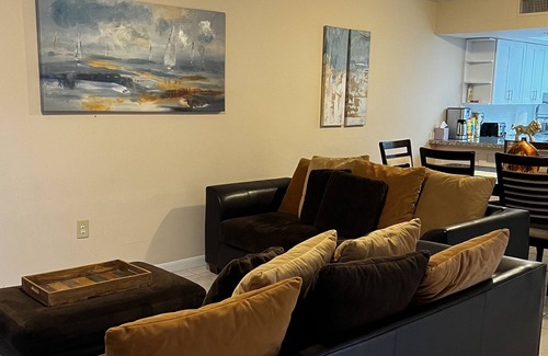 The Hammocks Casa | Spacious townhouse for big parties, great location