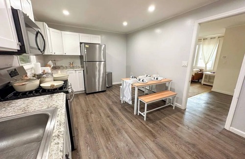Albany Casa | Spacious Townhouse in 809 Park
