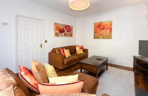 Wells Casa | Spacious Townhouse Private Parking Central Wells