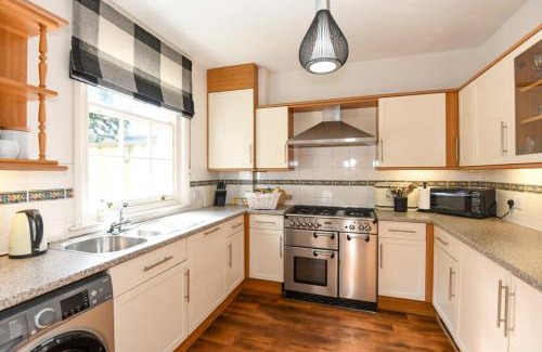 Wells Casa | Spacious Townhouse Private Parking Central Wells