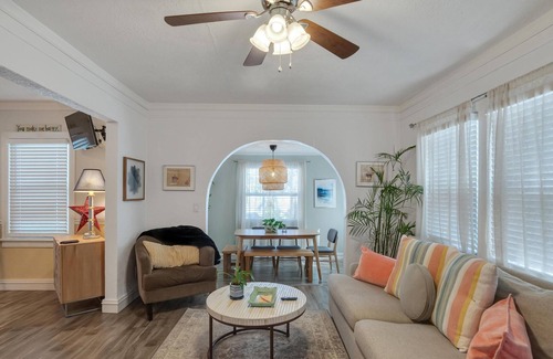Riverside Heights Casa | Spacious & Tropical | Patio & Grill | Ace Location