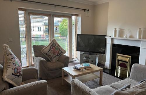 Celbridge Apartamento | Spacious Two Bed near Airport