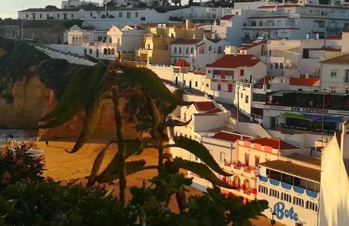 Carvoeiro Apartamento | Spacious Two bedroom apt, 200m from the beach