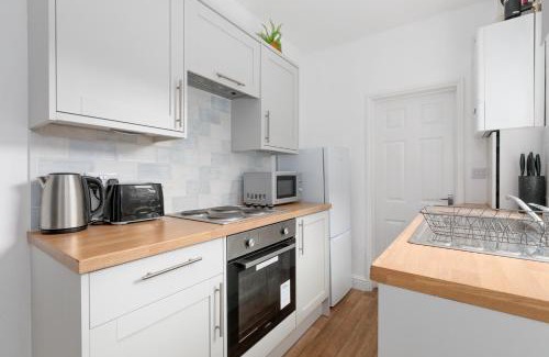 Grantham Apartamento | Spacious & Unique Family and Contractor House & Parking & A1 Road