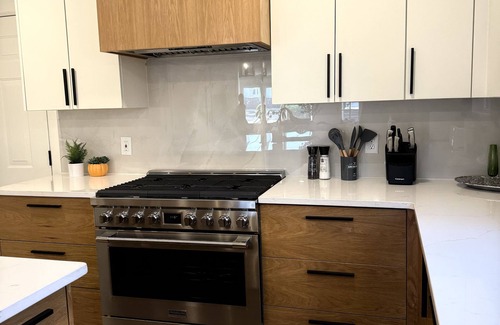 Lincoln Terrace Casa | Spacious upscale 4-bedroom house near the OU Medical Center