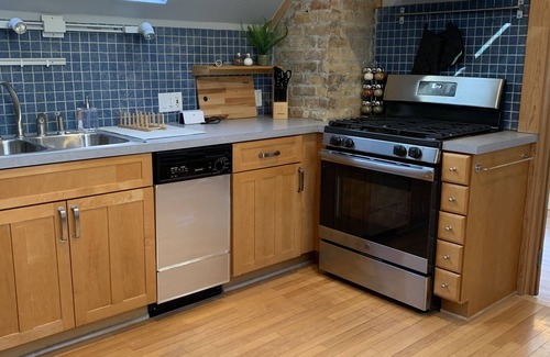Bryant Apartamento | Spacious uptown/downtown MSP apartment