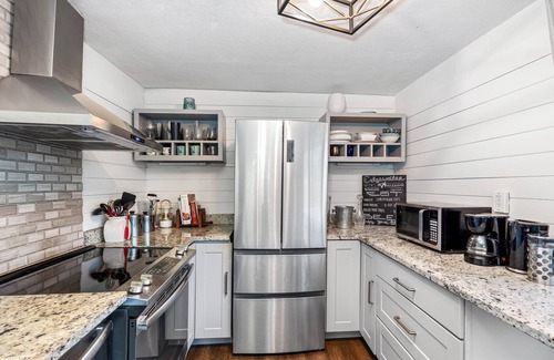 Old Seminole Heights Apartamento | ⤜Spacious Urban RiverEdge Loft With Soaking Tub⤛