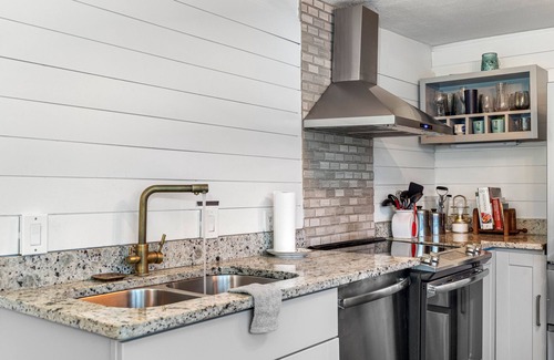 Old Seminole Heights Apartamento | ⤜Spacious Urban RiverEdge Loft With Soaking Tub⤛