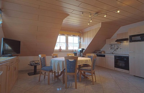 Pleinfeld Apartamento | Spacious vacation apartment (85sqm) with covered elevated terrace