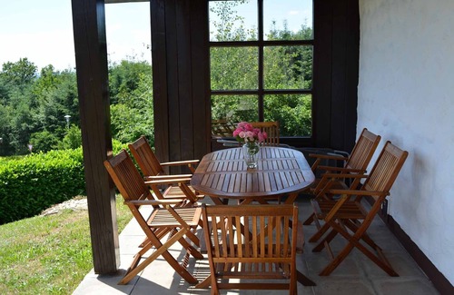 Renholding Apartamento | Spacious vacation home for 1-6 people with garden and sunbathing lawn