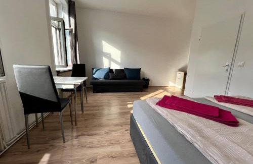 Oberlaa Apartamento | Spacious Vienna 4BR shared Stay for Friends & Families