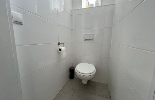 Oberlaa Apartamento | Spacious Vienna 4BR Stay for Friends & Families
